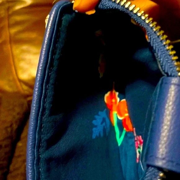 🆕 Vera Bradley Blue and Beige Smartphone Wristlet NWT - Picture 5 of 9